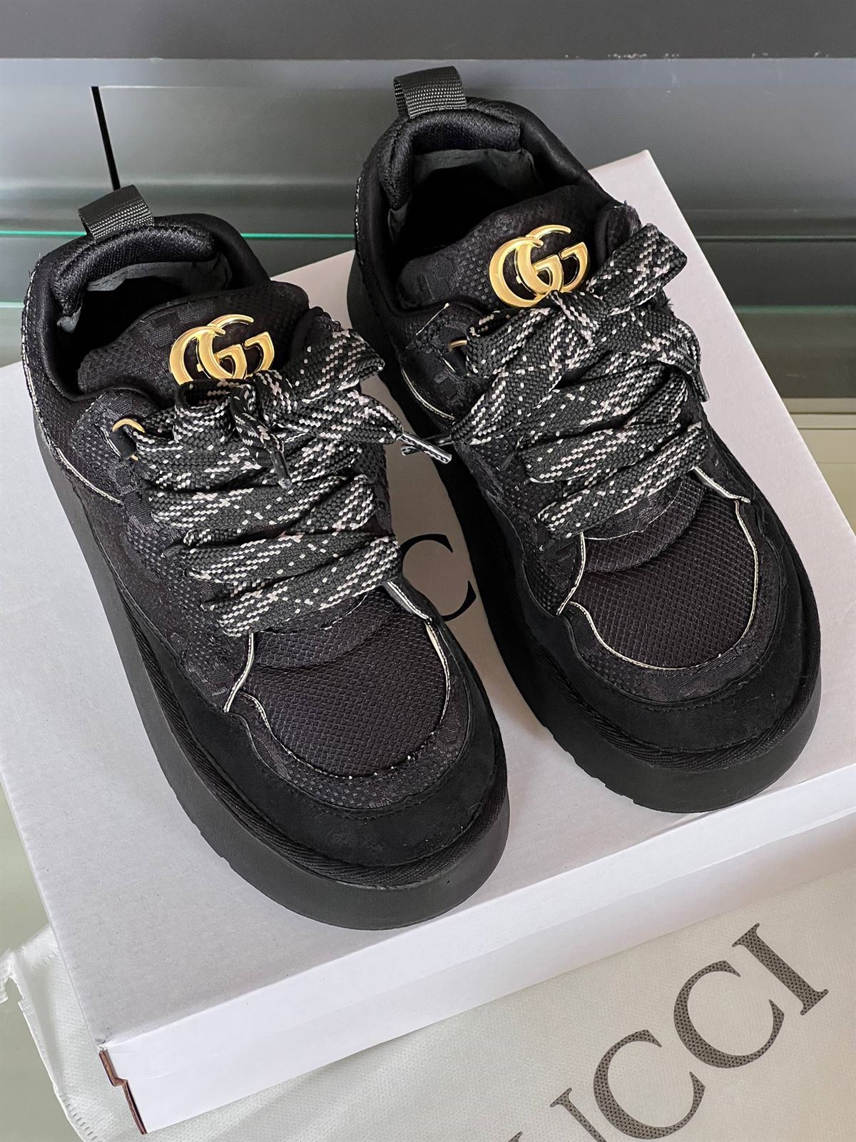 Zapatillas Gucci con plataforma - Imagen 4