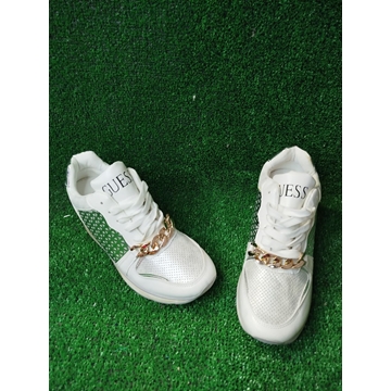 Zapatillas Guess liquidación oferta - Imagen 1