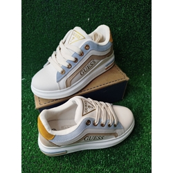 Zapatillas Guess niña liquidación - Imagen 2