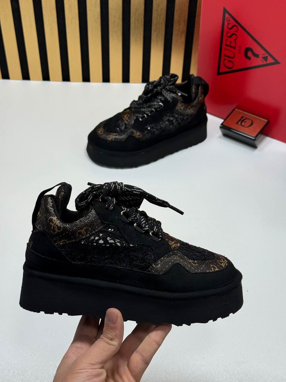 Zapatillas Guess Ridgee2 con plataforma - Imagen 3