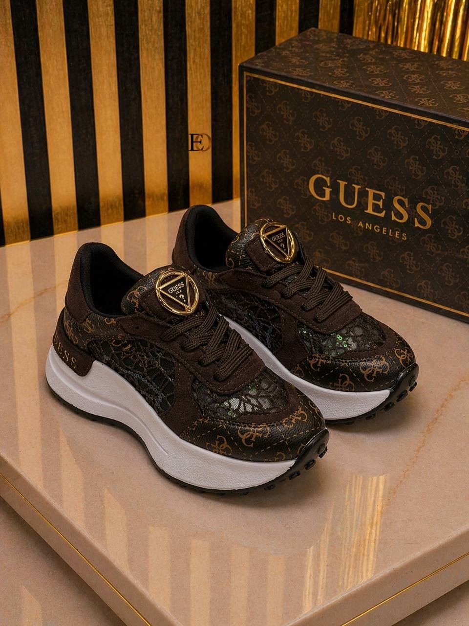Zapatillas Guess  Samnie - Imagen 1