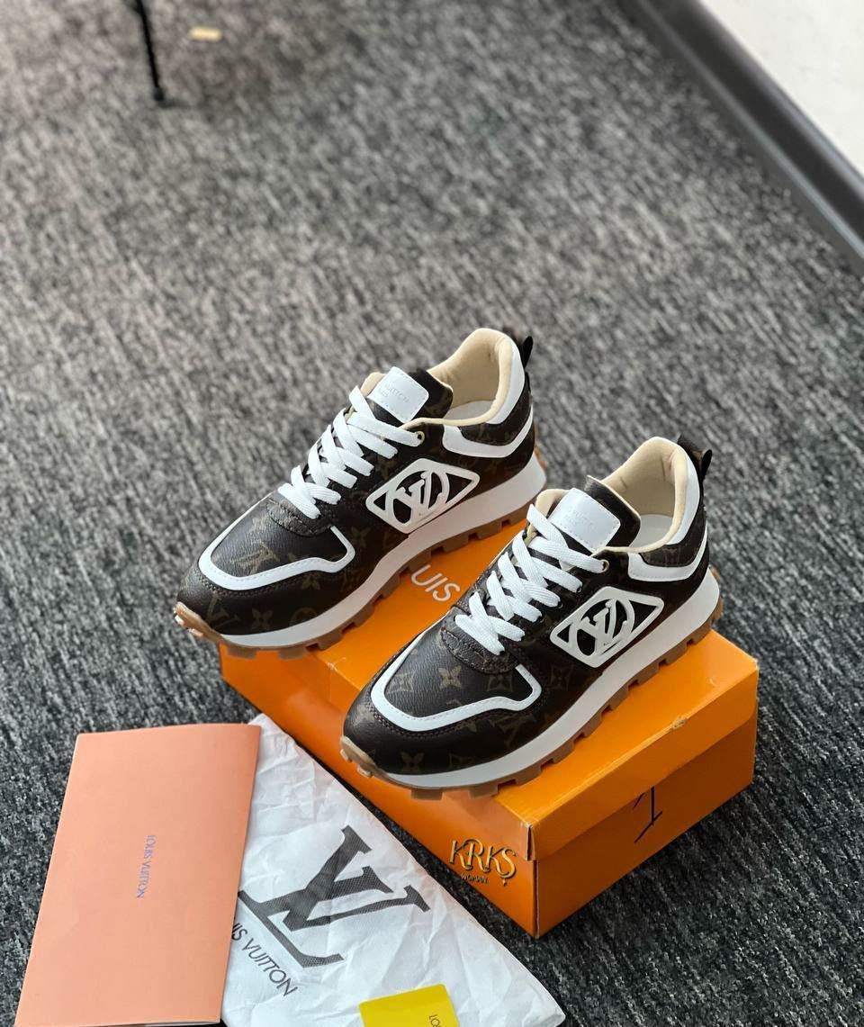 Zapatillas Louis Vuitton de mujer - Imagen 1