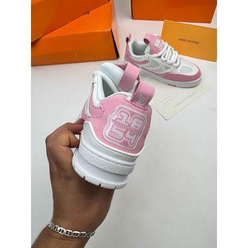 Zapatillas Louis Vuitton rosas - Imagen 2