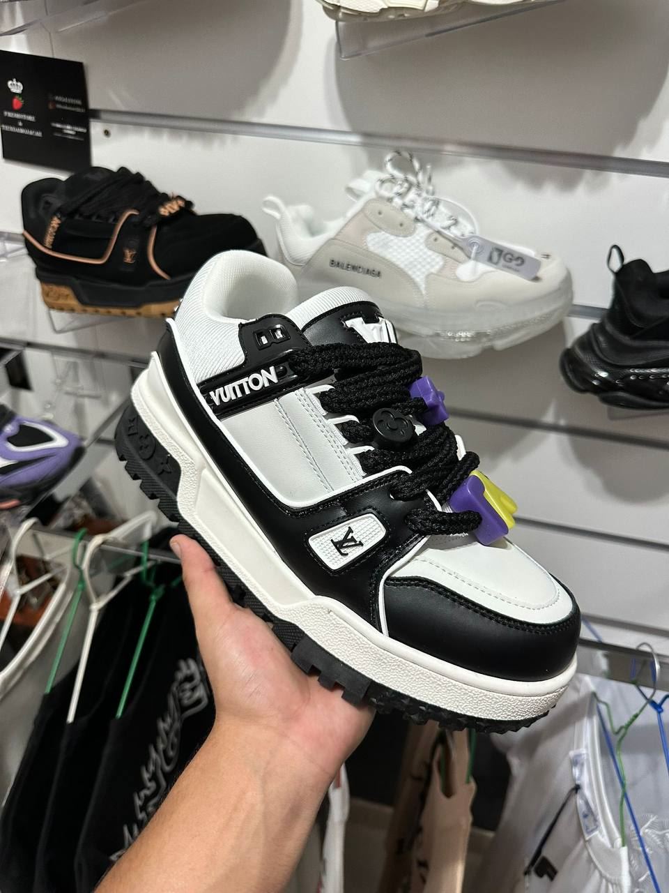 Zapatillas Louis Vuitton - Imagen 2