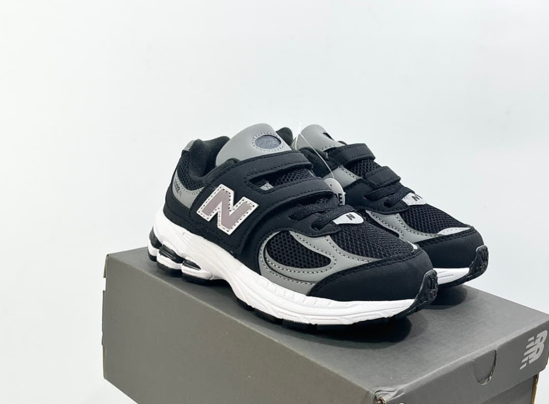 Zapatillas New Balance 2002 - Imagen 3