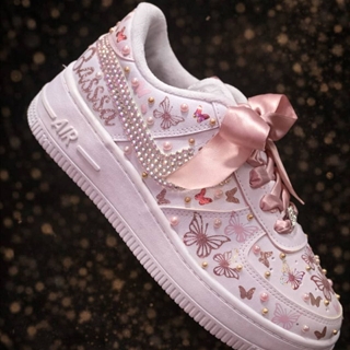Zapatillas Nike  Air force one con perlas y mariposas - Imagen 1