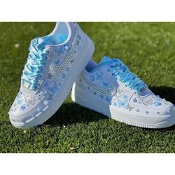 Zapatillas Nike  Air force one con perlas y mariposas - Imagen 2