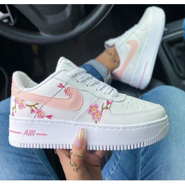 Zapatillas Nike Air force One flores - Imagen 1