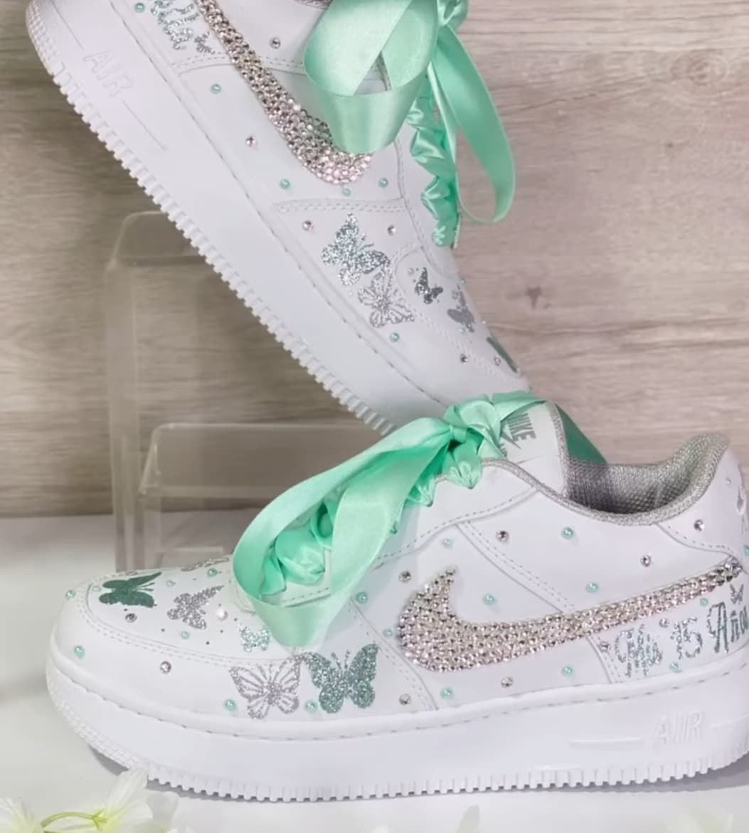 Zapatillas Nike Air Force One Mariposas y perlas - Imagen 2