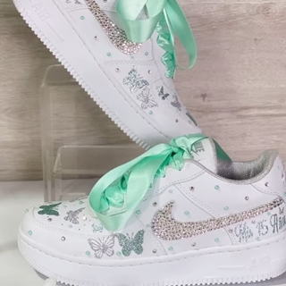 Zapatillas Nike  Air Force  One Mariposas y perlas - Imagen 2