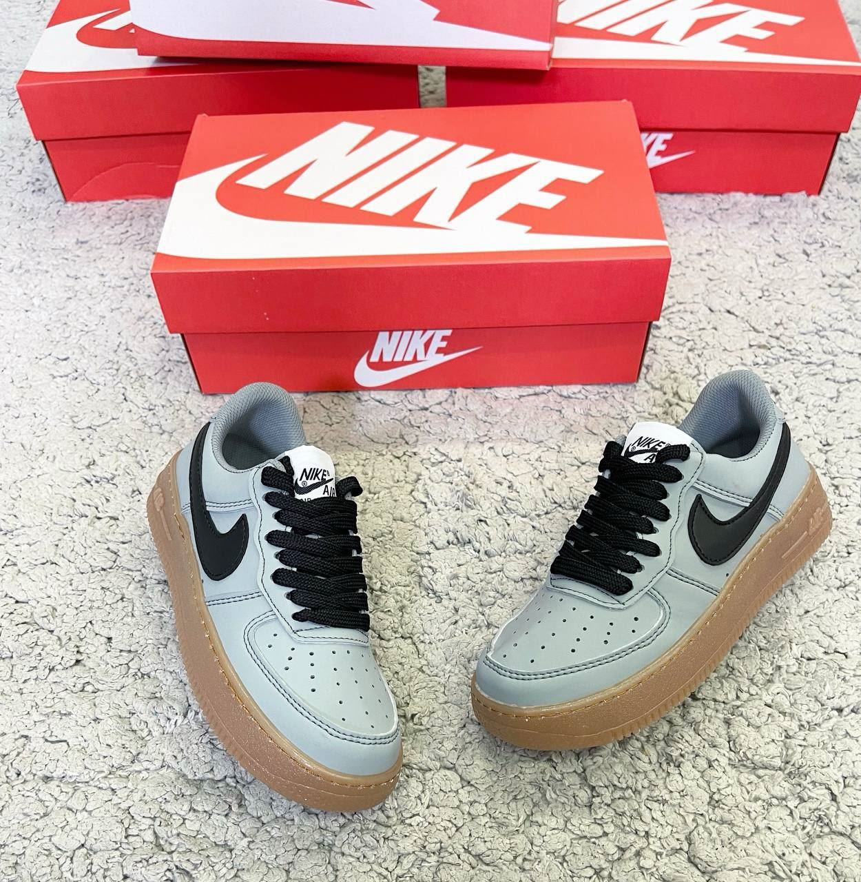 Zapatillas Nike Air force One  terciopelo - Imagen 3