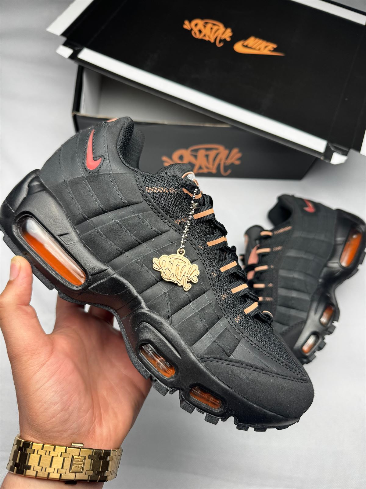 Zapatillas Nike Air Max 95 Syna World - Imagen 2