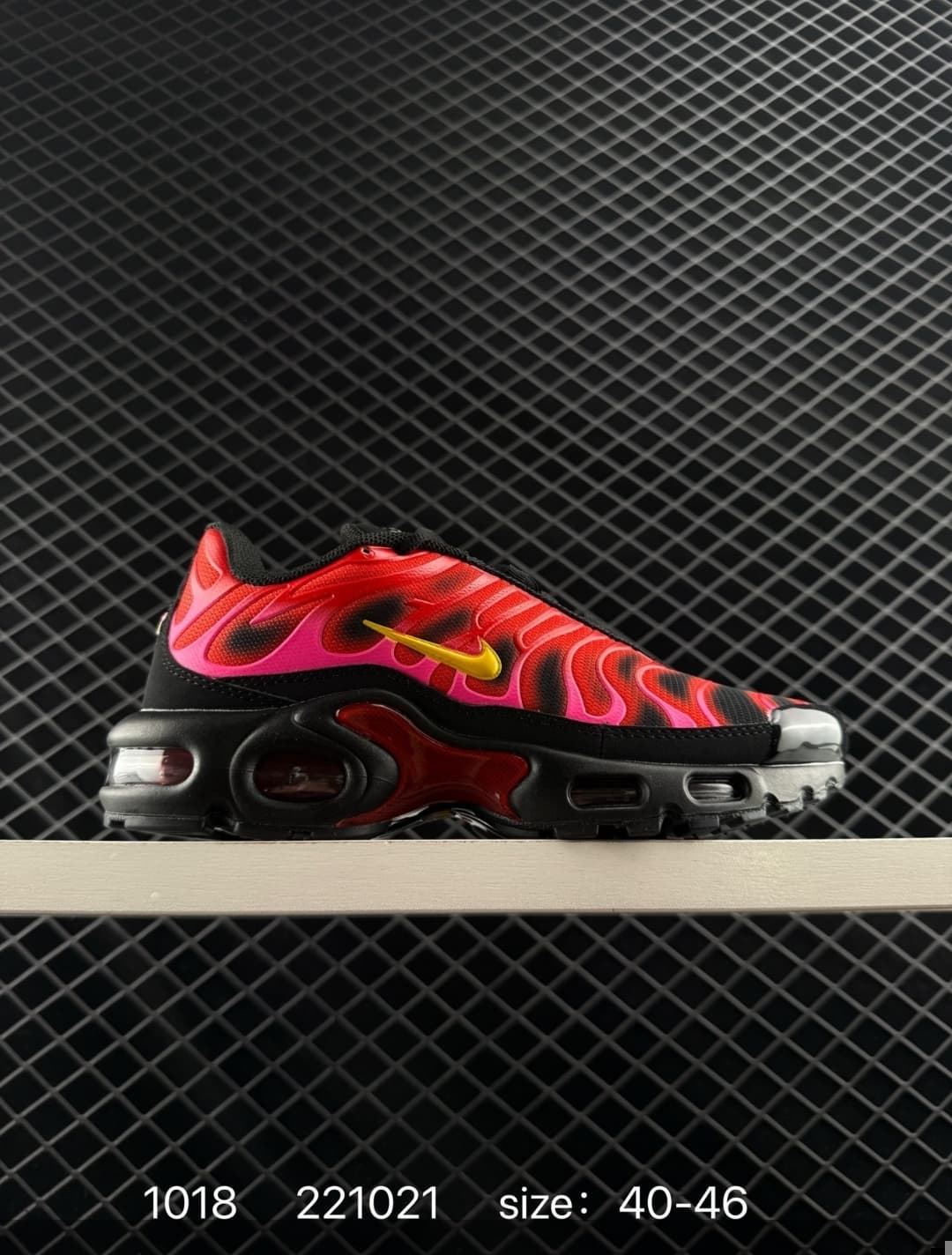 Zapatillas Nike Air Max Plus TN X Supreme - Imagen 2
