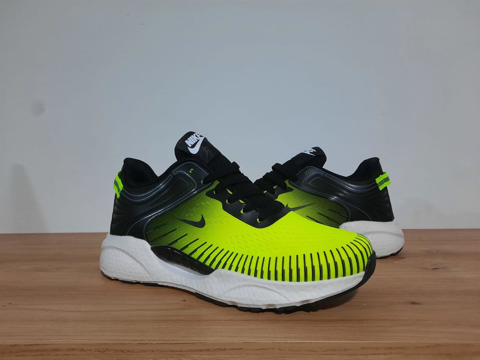 Zapatillas Nike de tela - Imagen 2