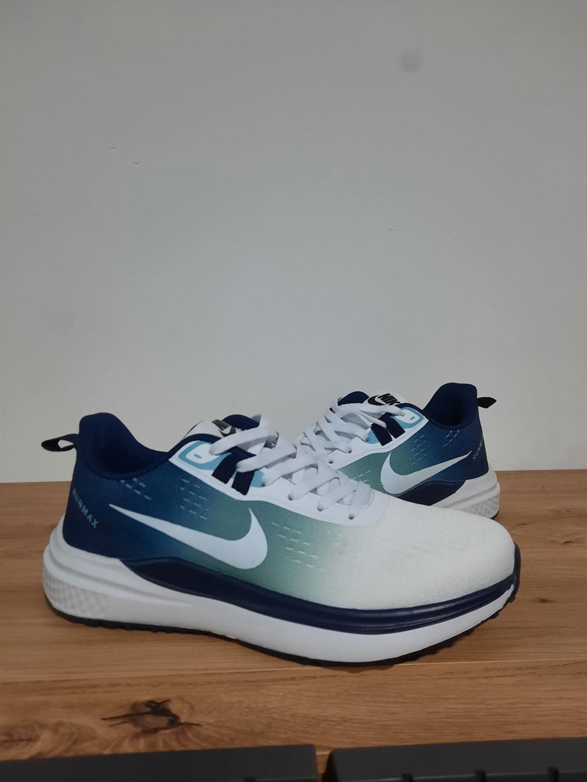 Zapatillas Nike de tela - Imagen 4