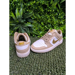 Zapatillas Nike Dunk doradas - Imagen 1