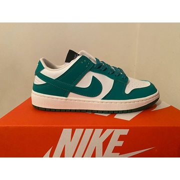 Zapatillas Nike Low - Imagen 1