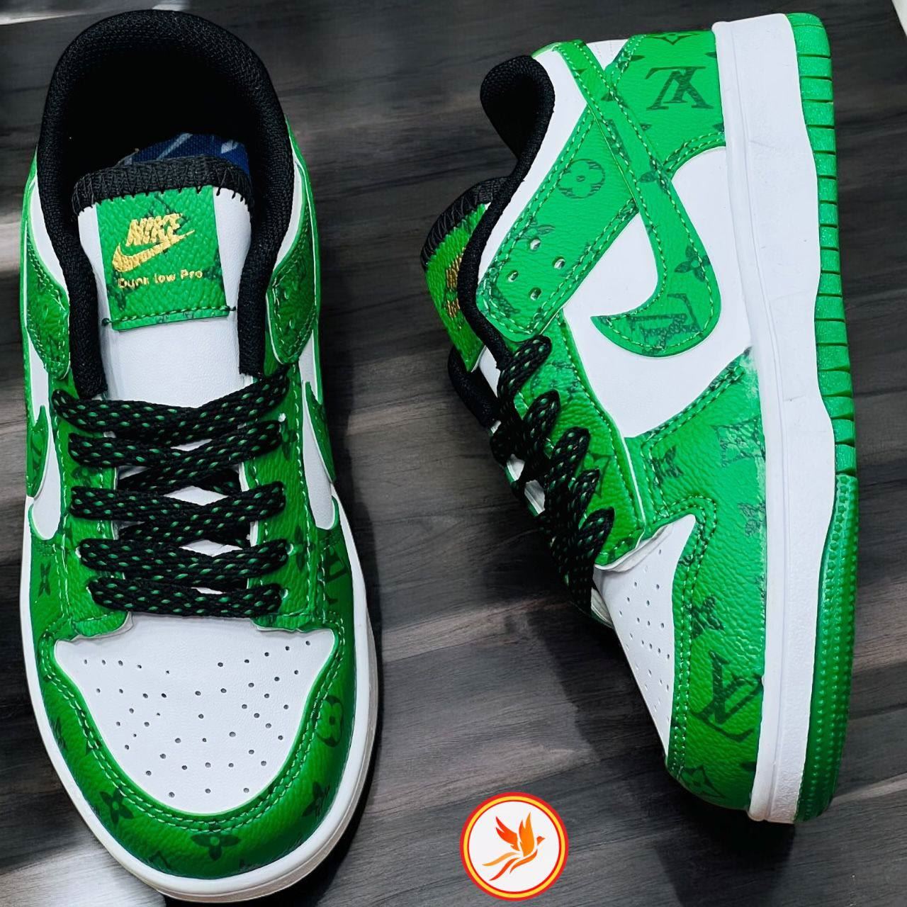 Zapatillas Nike SB Dunk Low pro Louis Vuitton - Imagen 1