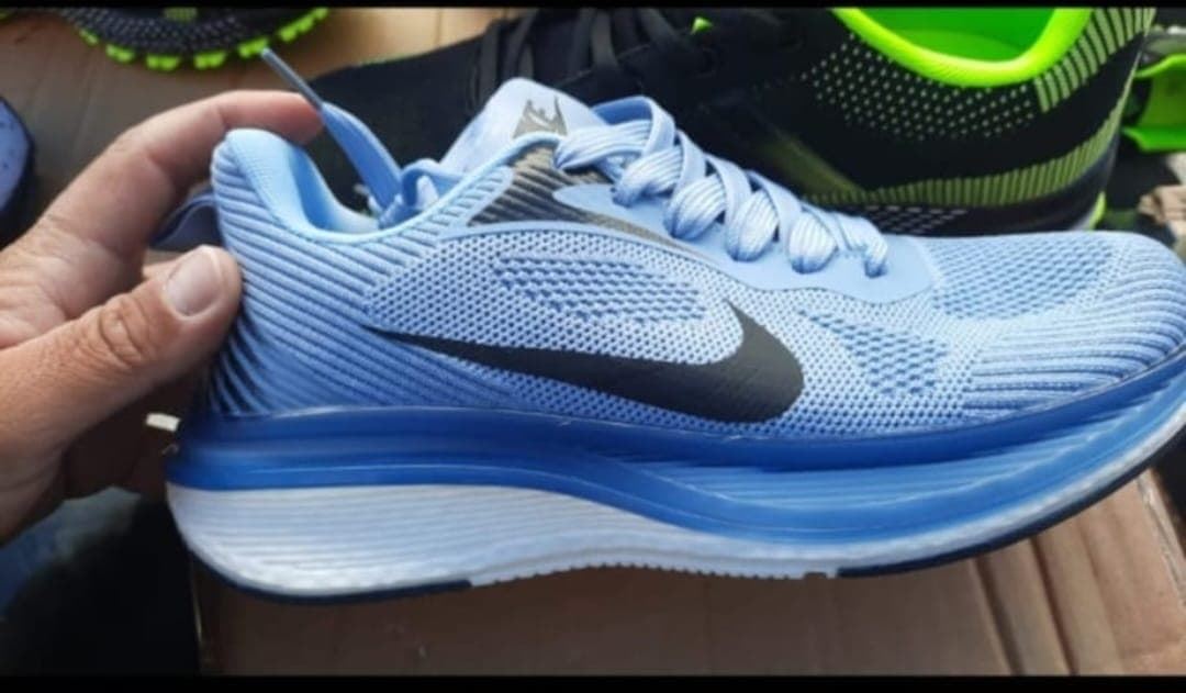 Zapatillas Nike tela - Imagen 1