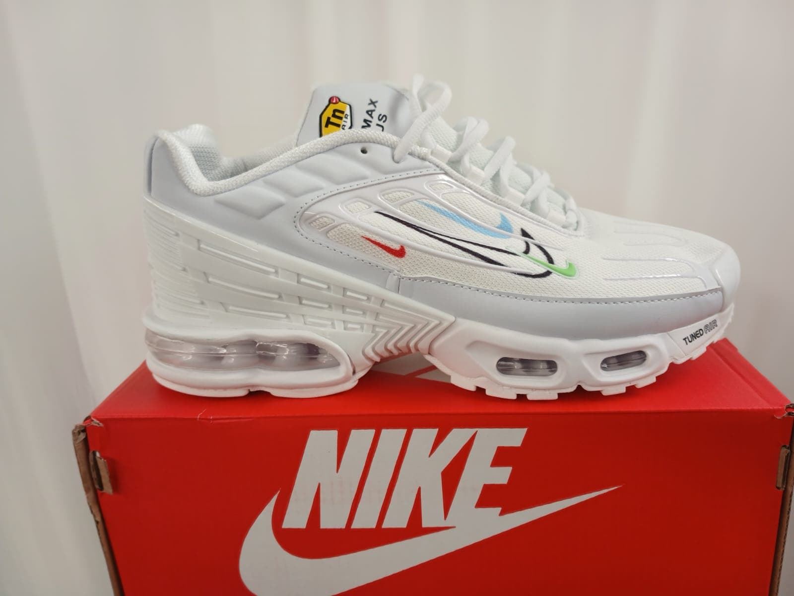 Zapatillas Nike TN plus 3 - Imagen 1