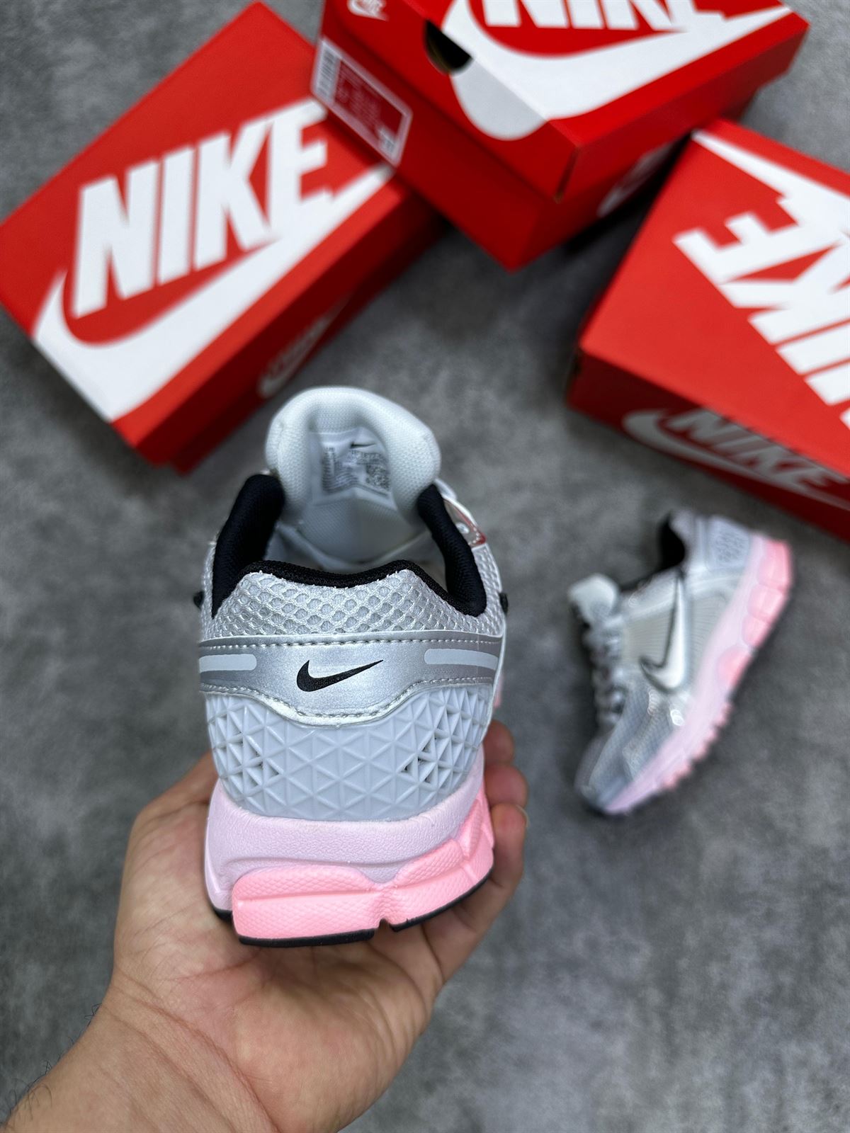 Zapatillas Nike Vomero 5 - Imagen 2