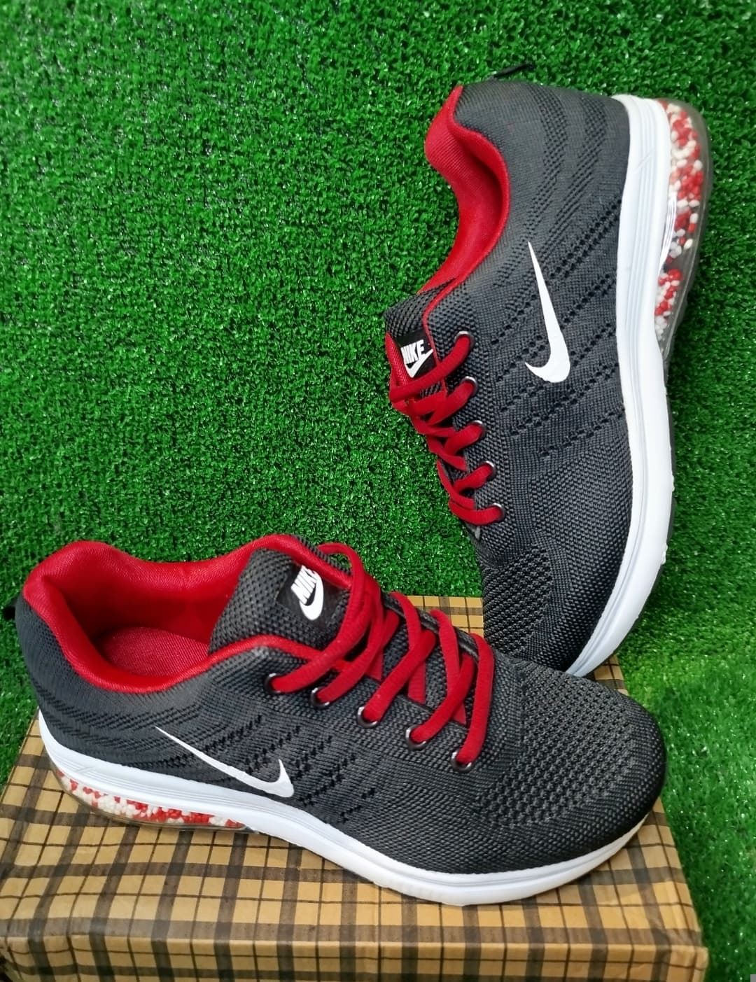 Zapatillas Nike - Imagen 1