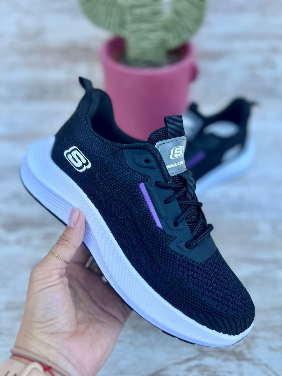 Zapatillas Skechers de tela - Imagen 1