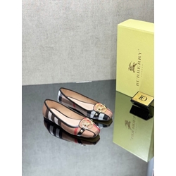 Zapatos bailarinas Burberry - Imagen 1