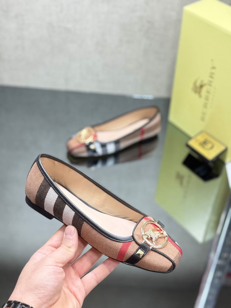 Zapatos bailarinas Burberry - Imagen 2