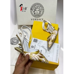Zapatos de tacón Versace - Imagen 2